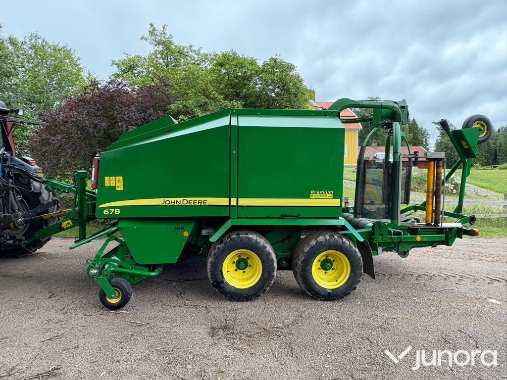 Balspress John Deere 678 - Presse à balles rondes, Enrubanneuse: photos 1 Balspress John Deere 678 - Presse à balles rondes, Enrubanneuse: photos 1