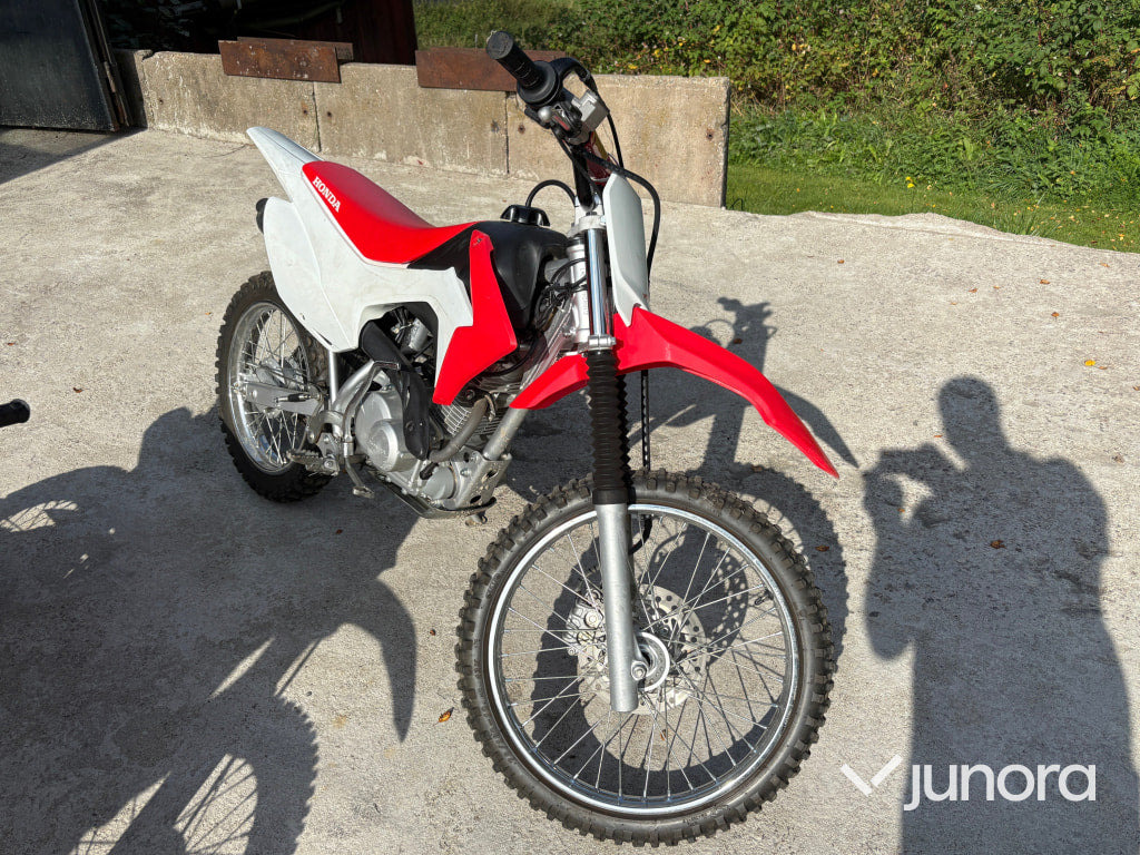 Dirtbike - Honda, CRF, 150cc - Motocyclette: photos 1 Dirtbike - Honda, CRF, 150cc - Motocyclette: photos 1