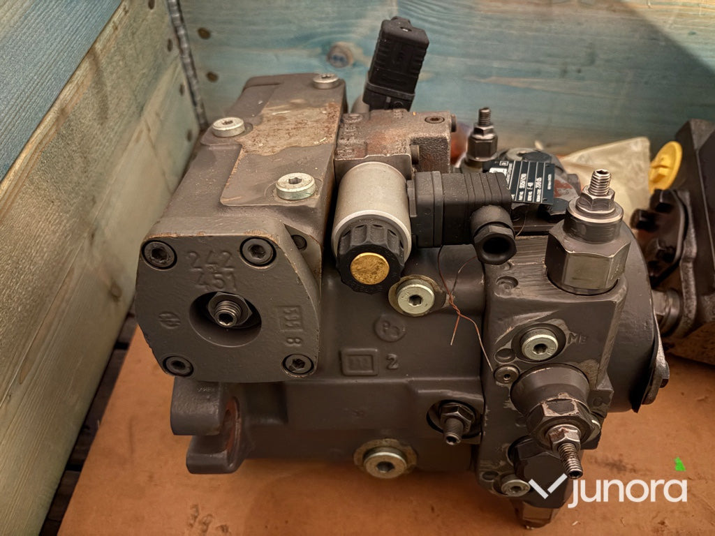 Hydraulpump - Volvo L45B - Pompe hydraulique pour Engins de chantier: photos 1 Hydraulpump - Volvo L45B - Pompe hydraulique pour Engins de chantier: photos 1