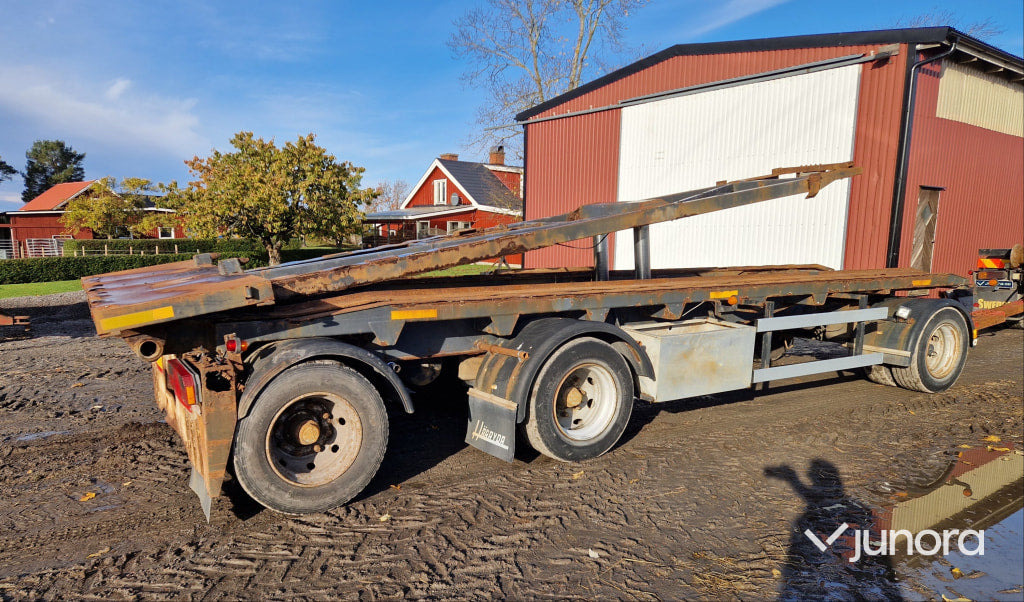 Lastväxlarvagn + Tipp - Härryda, THLBS-300-N - Remorque porte-conteneur/ Caisse mobile: photos 4 Lastväxlarvagn + Tipp - Härryda, THLBS-300-N - Remorque porte-conteneur/ Caisse mobile: photos 4