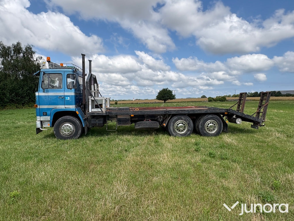 Scania LBS 140 med vinsch - Camion plateau: photos 3 Scania LBS 140 med vinsch - Camion plateau: photos 3