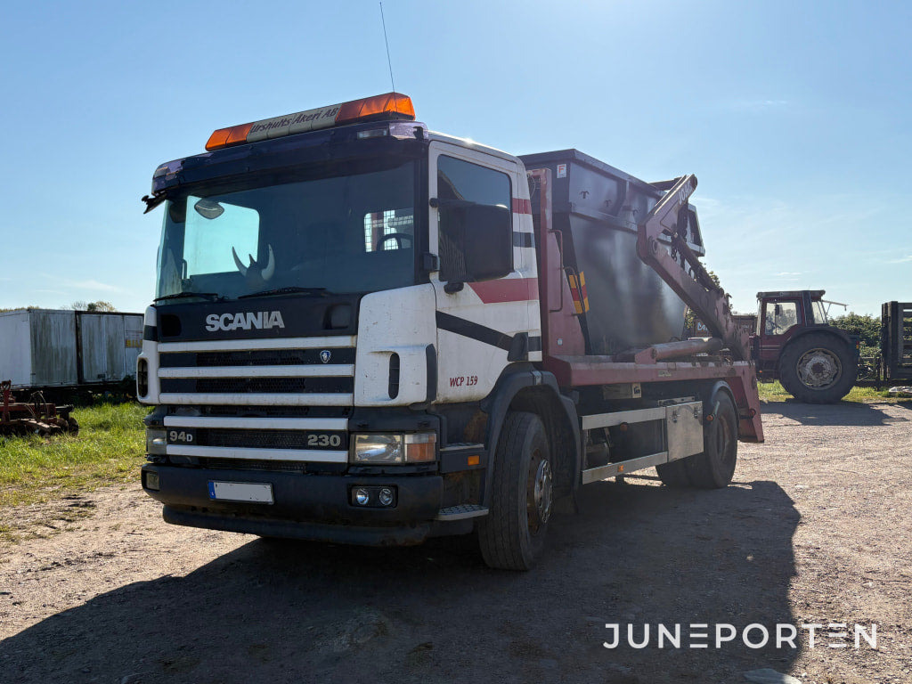 Scania Lastbil med lastväxslarflak - Camion multibenne: photos 1 Scania Lastbil med lastväxslarflak - Camion multibenne: photos 1