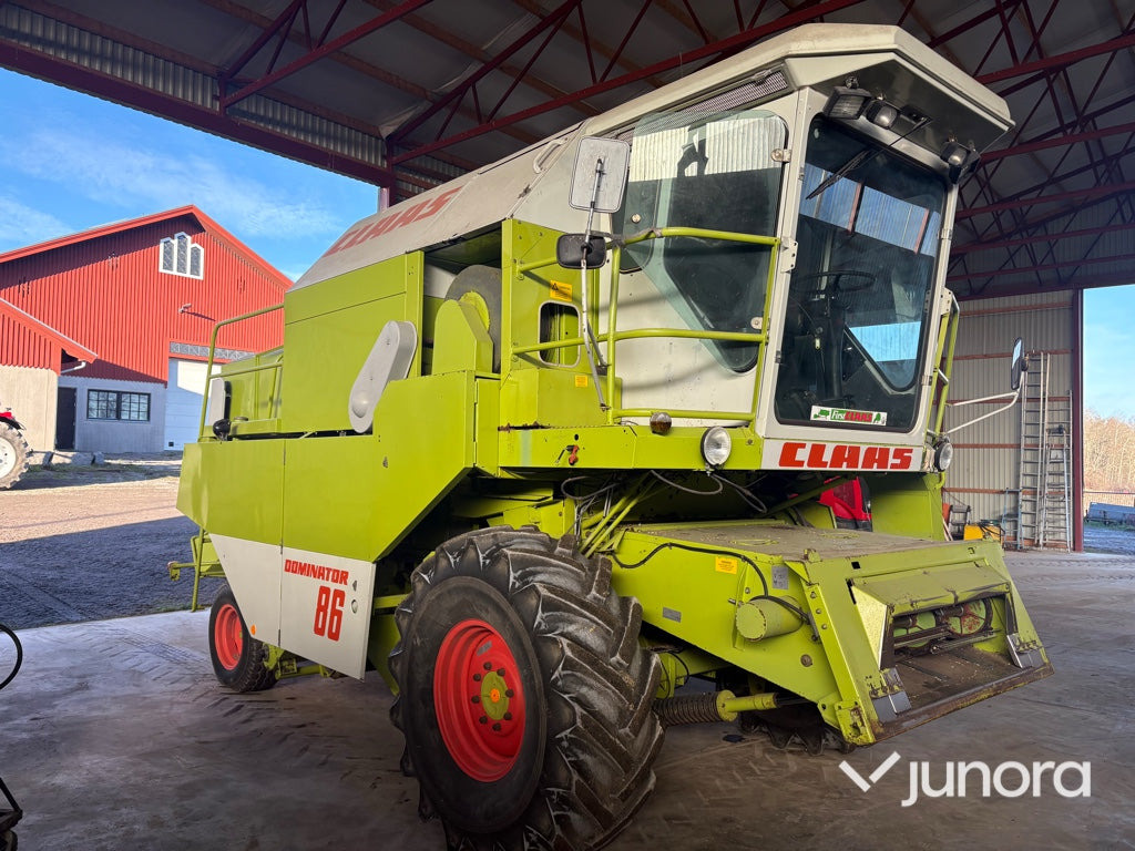Skördetröska - Claas Dominator 86 - Moissonneuse-batteuse: photos 4 Skördetröska - Claas Dominator 86 - Moissonneuse-batteuse: photos 4