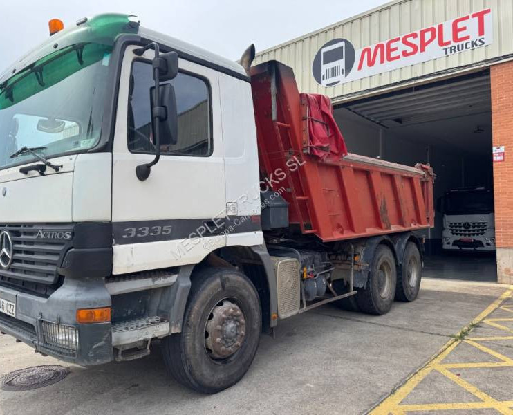 Mercedes Actros 3335 - Camion benne, Tombereau: photos 1 Mercedes Actros 3335 - Camion benne, Tombereau: photos 1