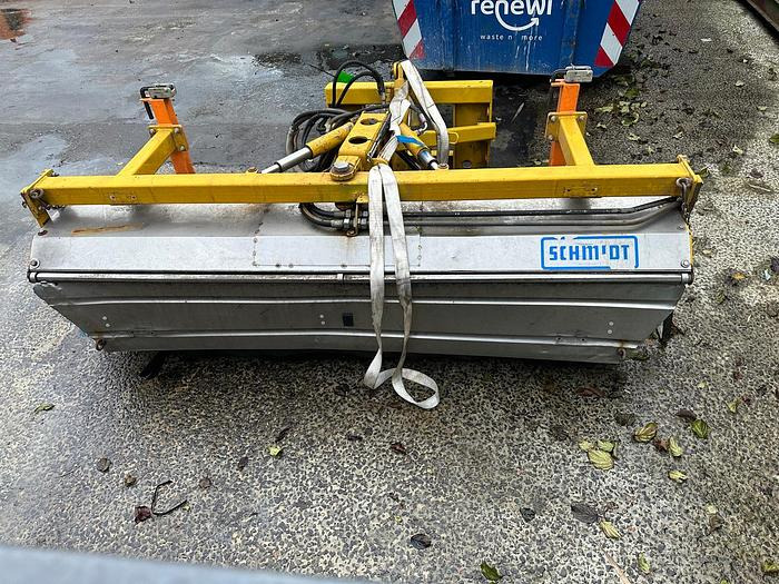 Aebi-Schmidt VKS 22-H - Brosse: photos 2 Aebi-Schmidt VKS 22-H - Brosse: photos 2