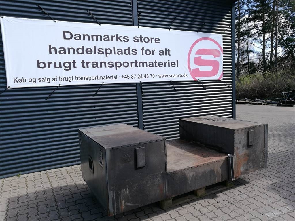 Gennemgående værktøjskasse fra Scania - Carrosserie et extérieur pour Camion: photos 1 Gennemgående værktøjskasse fra Scania - Carrosserie et extérieur pour Camion: photos 1