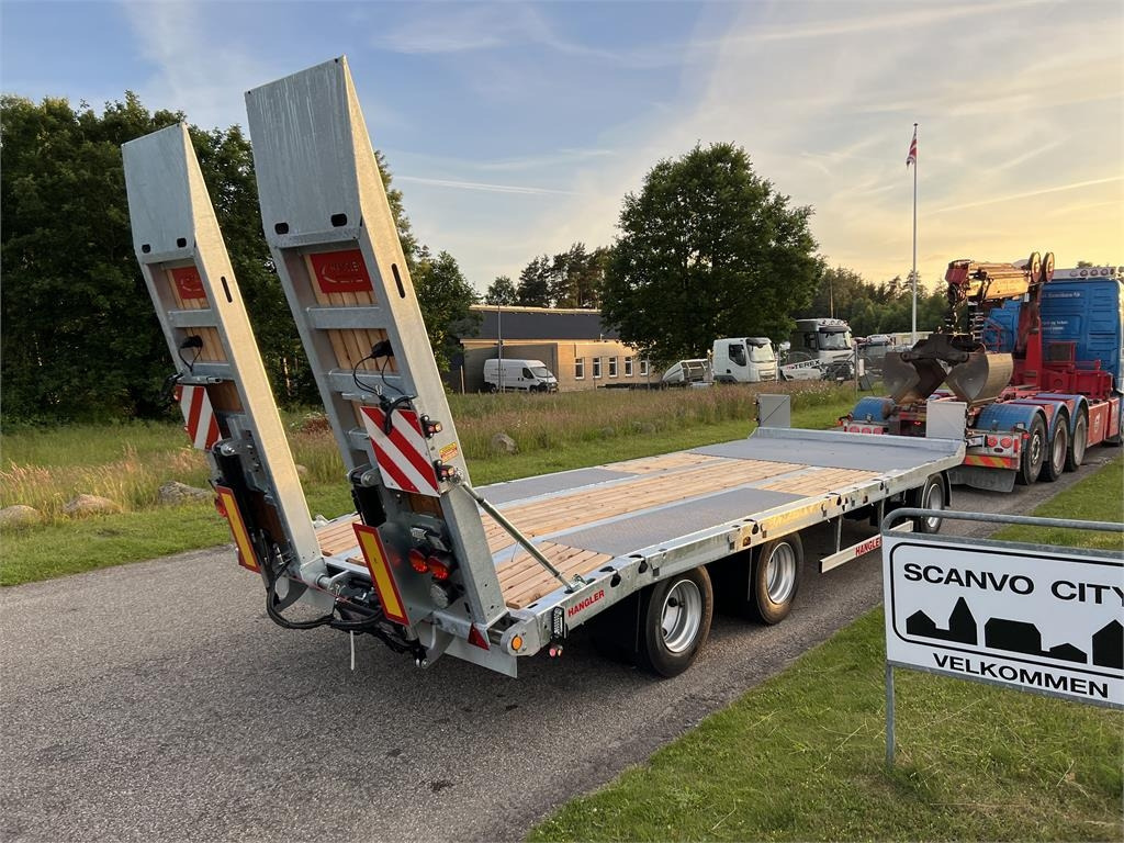 Hangler DTS-H 300 3 akslet hænger med ramper - Remorque porte-engin surbaissée: photos 1 Hangler DTS-H 300 3 akslet hænger med ramper - Remorque porte-engin surbaissée: photos 1