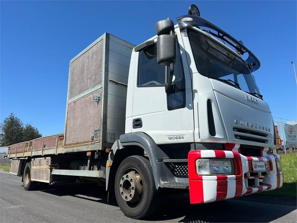 Iveco Eurocargo 120E24 FP - Camion plateau: photos 2 Iveco Eurocargo 120E24 FP - Camion plateau: photos 2