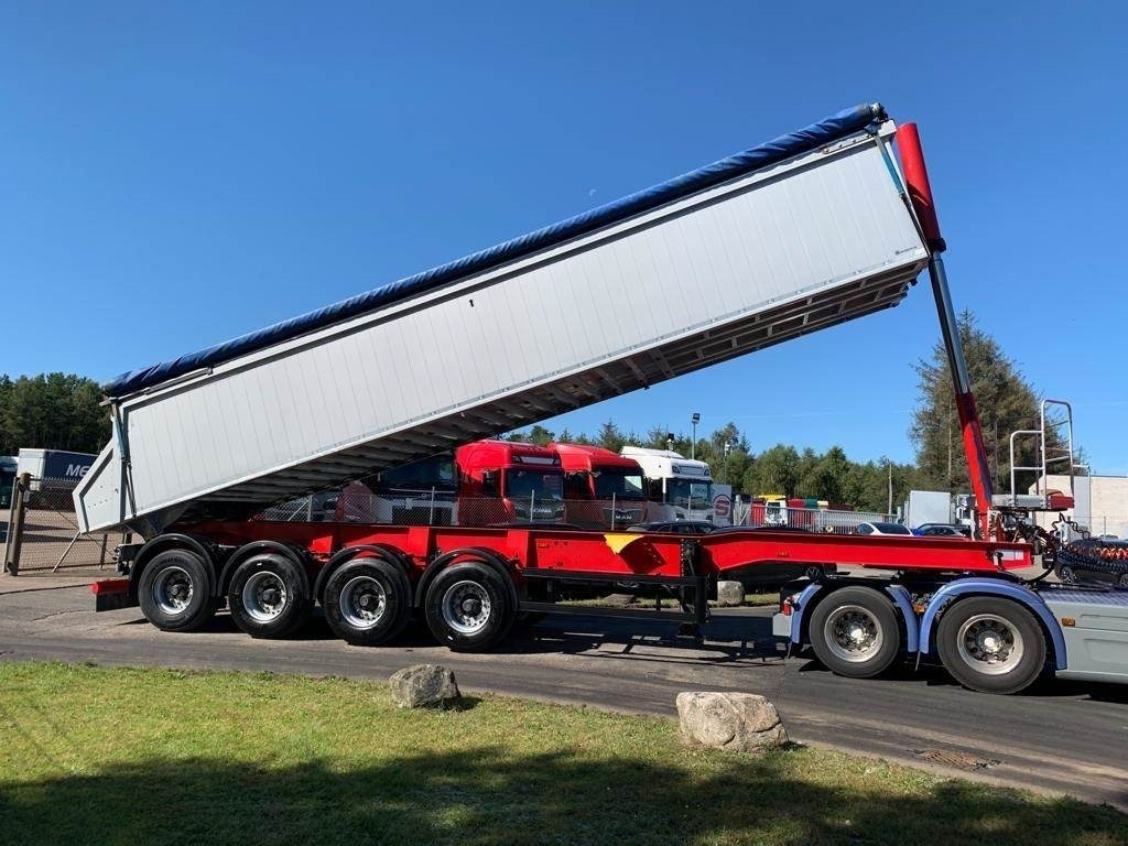 Langendorf 36 m3 4 akslet SKA 36 alu tiptrailer - Semi-remorque benne: photos 1 Langendorf 36 m3 4 akslet SKA 36 alu tiptrailer - Semi-remorque benne: photos 1