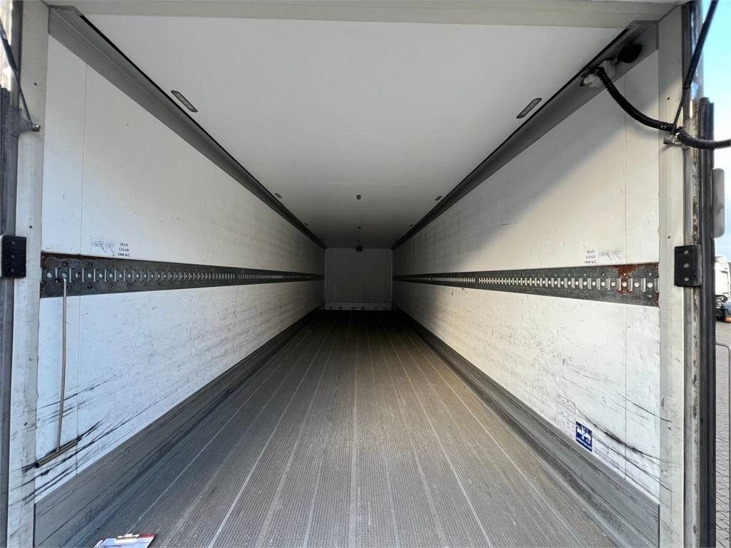 Mercedes-Benz Antos 2533 L - Camion fourgon: photos 5 Mercedes-Benz Antos 2533 L - Camion fourgon: photos 5