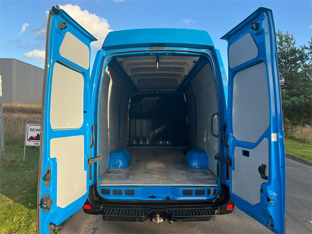 Fourgon utilitaire Renault Master 2.3 DCI 165 Rwd Twin L3H3: photos 8