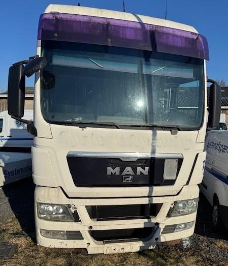MAN TGX 18-440 4x2 LLS-U mega - Tracteur routier: photos 1 MAN TGX 18-440 4x2 LLS-U mega - Tracteur routier: photos 1