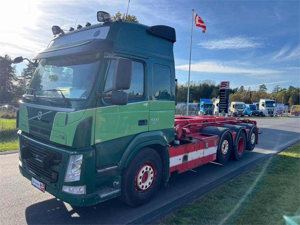 Volvo FM500 8x2*6 rigid pusher-tag tridem - Camion multibenne: photos 1 Volvo FM500 8x2*6 rigid pusher-tag tridem - Camion multibenne: photos 1