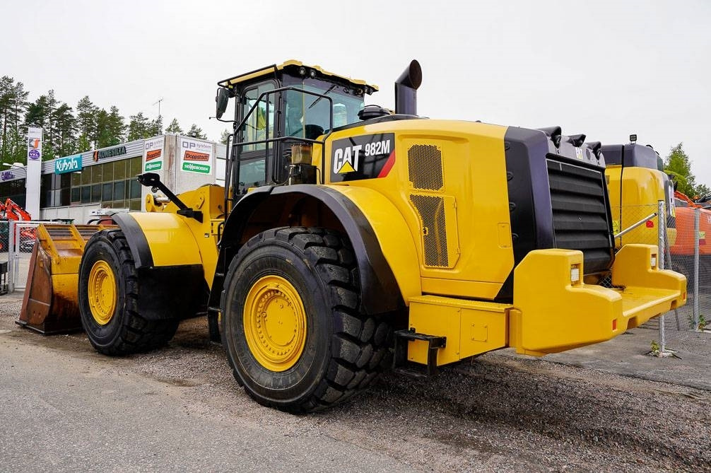 Chargeuse sur pneus CAT 982M UUDET RENKAAT: photos 11
