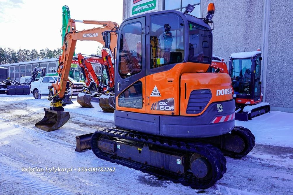 Doosan DX60LCR VARUSTEPAKETILLA - Mini pelle: photos 2 Doosan DX60LCR VARUSTEPAKETILLA - Mini pelle: photos 2