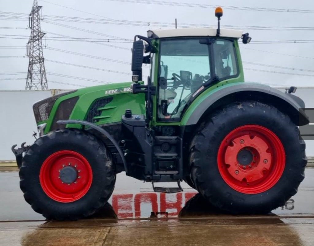 Fendt 828 S4 Profi Plus - Tracteur agricole: photos 2 Fendt 828 S4 Profi Plus - Tracteur agricole: photos 2