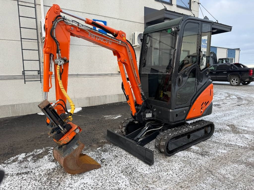 Hitachi ZX 18-3 CLR Kallistaja ja pyöritys - Mini pelle: photos 2 Hitachi ZX 18-3 CLR Kallistaja ja pyöritys - Mini pelle: photos 2