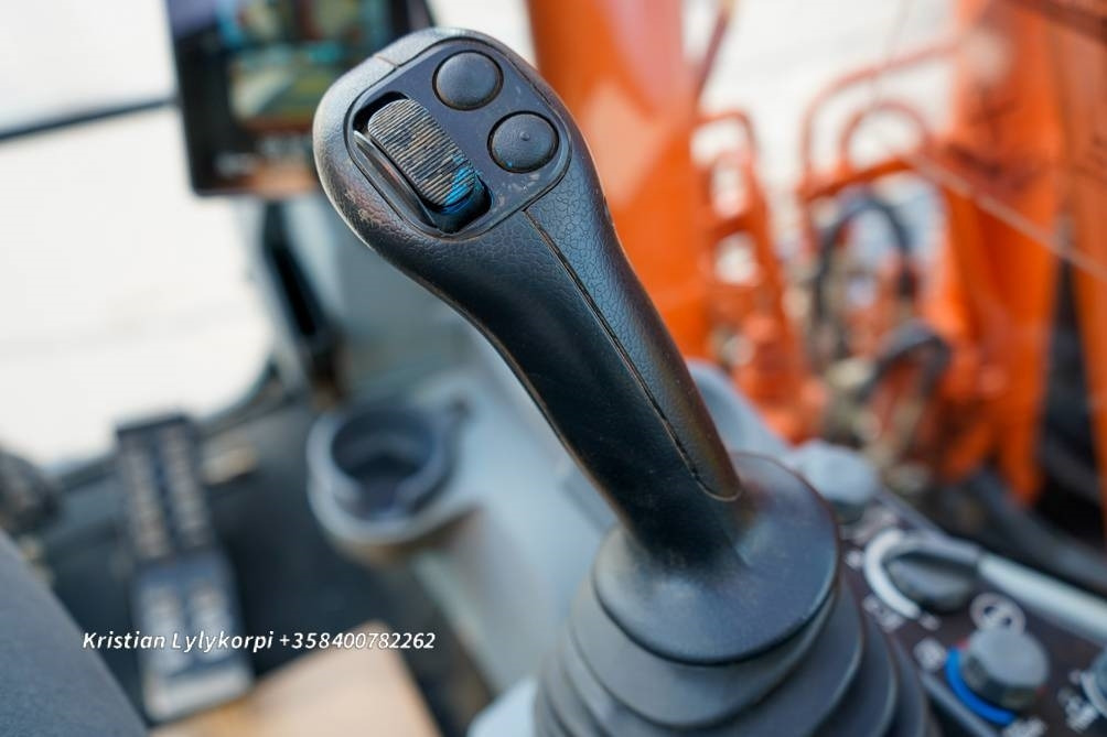 Pelle sur chenille Hitachi ZX130LCN-7 VÄHÄN AJETTU: photos 24