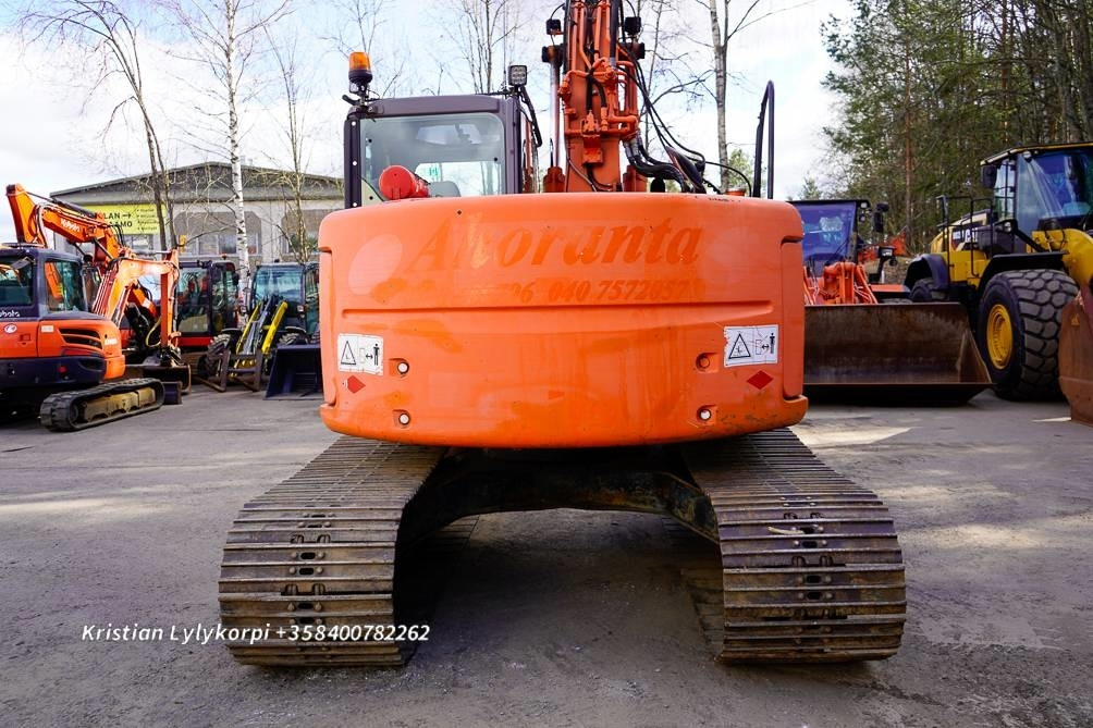 Hitachi ZX135US VÄHÄN AJETTU - Pelle sur chenille: photos 5 Hitachi ZX135US VÄHÄN AJETTU - Pelle sur chenille: photos 5