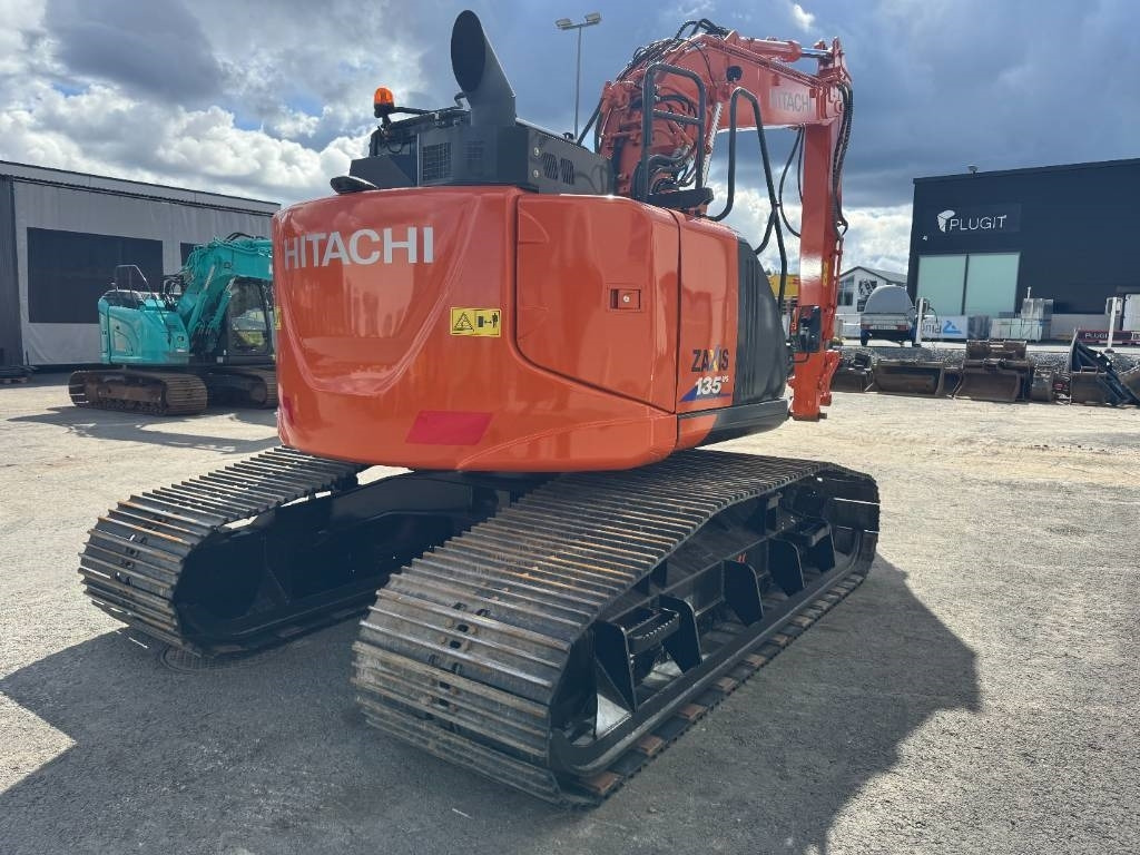 Hitachi ZX135USL-6 -SUOALUSTA- - Pelle sur chenille: photos 5 Hitachi ZX135USL-6 -SUOALUSTA- - Pelle sur chenille: photos 5