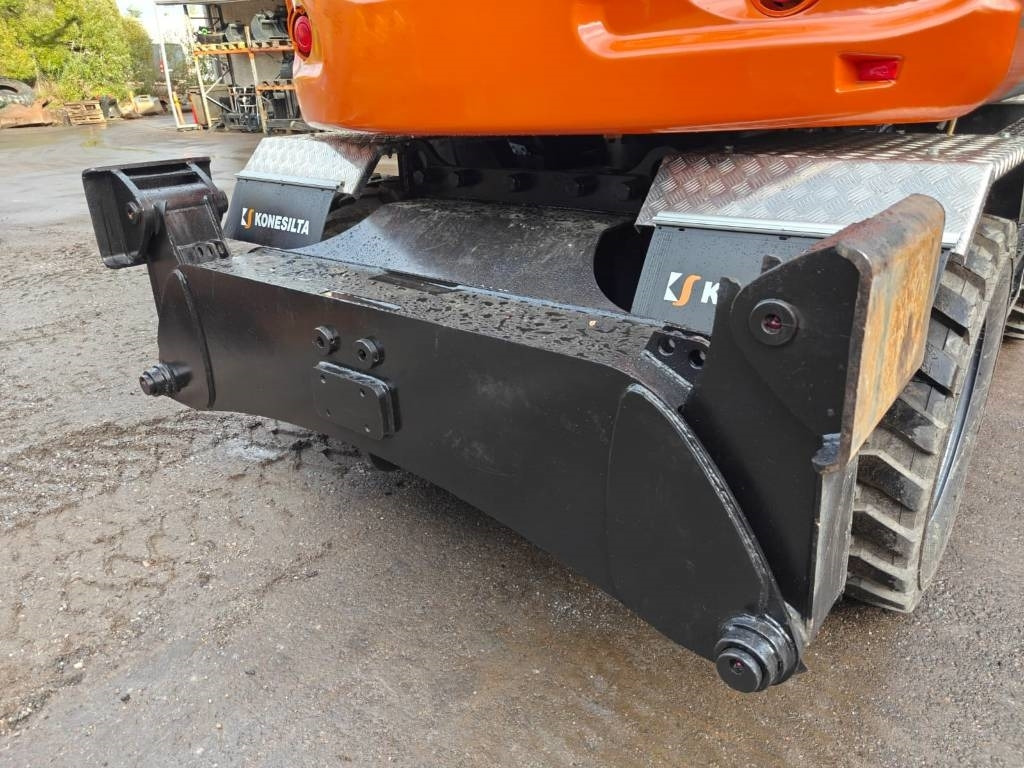 Hitachi ZX135W-7 VARUSTELTU - Pelle sur pneus: photos 3 Hitachi ZX135W-7 VARUSTELTU - Pelle sur pneus: photos 3