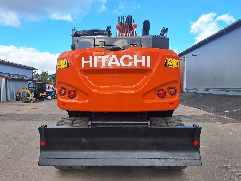 Hitachi ZX155W-7 -STAGE 5- VÄHÄN AJETTU - Pelle sur pneus: photos 3 Hitachi ZX155W-7 -STAGE 5- VÄHÄN AJETTU - Pelle sur pneus: photos 3
