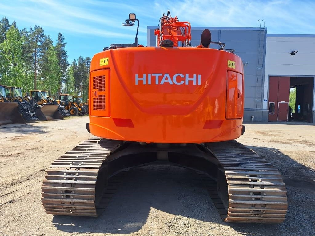 Hitachi ZX225USLC-5 PYÖRITTÄJÄ+PIHDIT YM. - Pelle sur chenille: photos 3 Hitachi ZX225USLC-5 PYÖRITTÄJÄ+PIHDIT YM. - Pelle sur chenille: photos 3