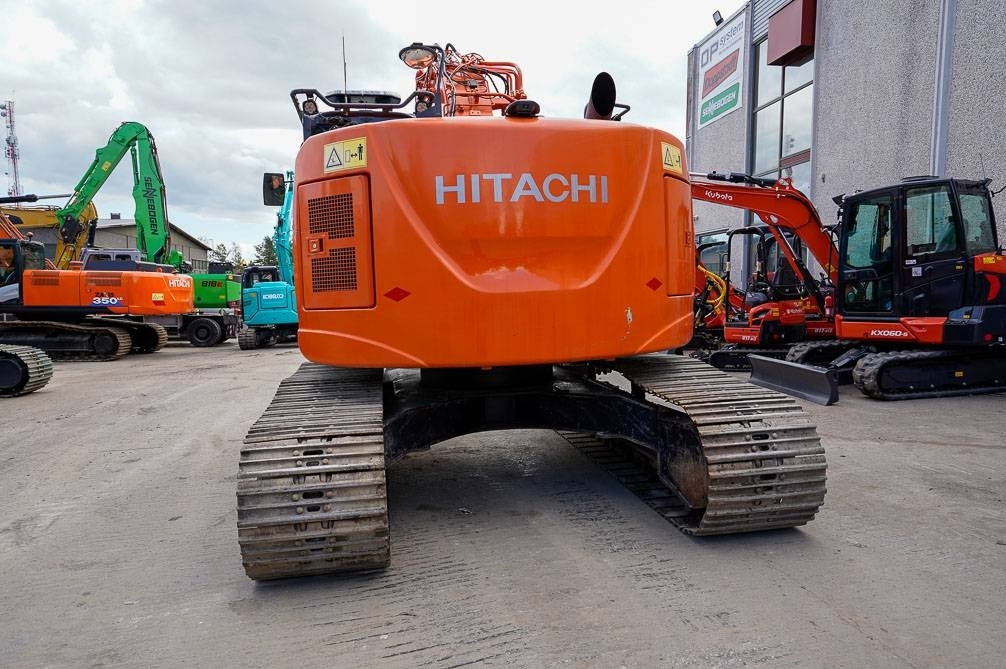 Hitachi ZX225USLC-5B MARTTIINILLA - Pelle sur chenille: photos 4 Hitachi ZX225USLC-5B MARTTIINILLA - Pelle sur chenille: photos 4