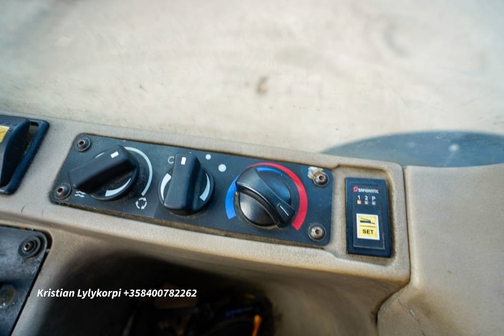 Chargeuse sur pneus JCB 412S LAMELLIRENKAILLA: photos 21