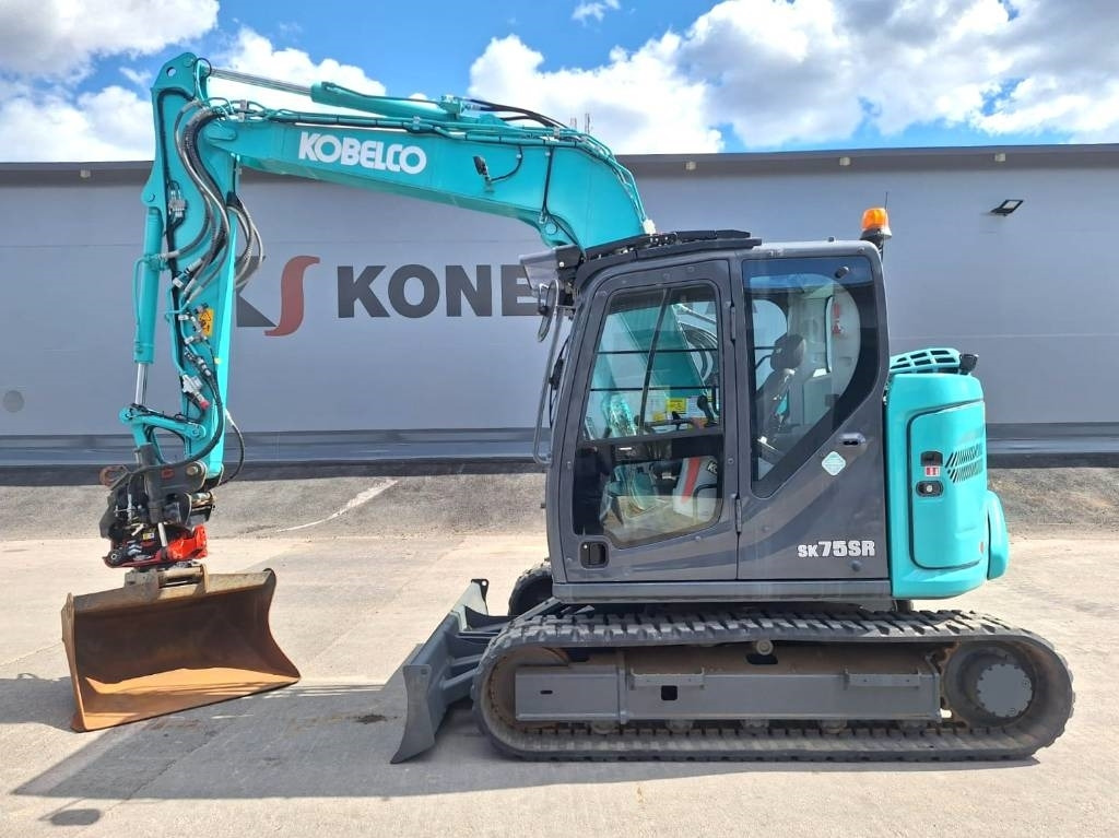 Kobelco MYYTY! SOLD! SK75SR-7 PYÖRITTÄJÄLLÄ - Mini pelle: photos 1 Kobelco MYYTY! SOLD! SK75SR-7 PYÖRITTÄJÄLLÄ - Mini pelle: photos 1
