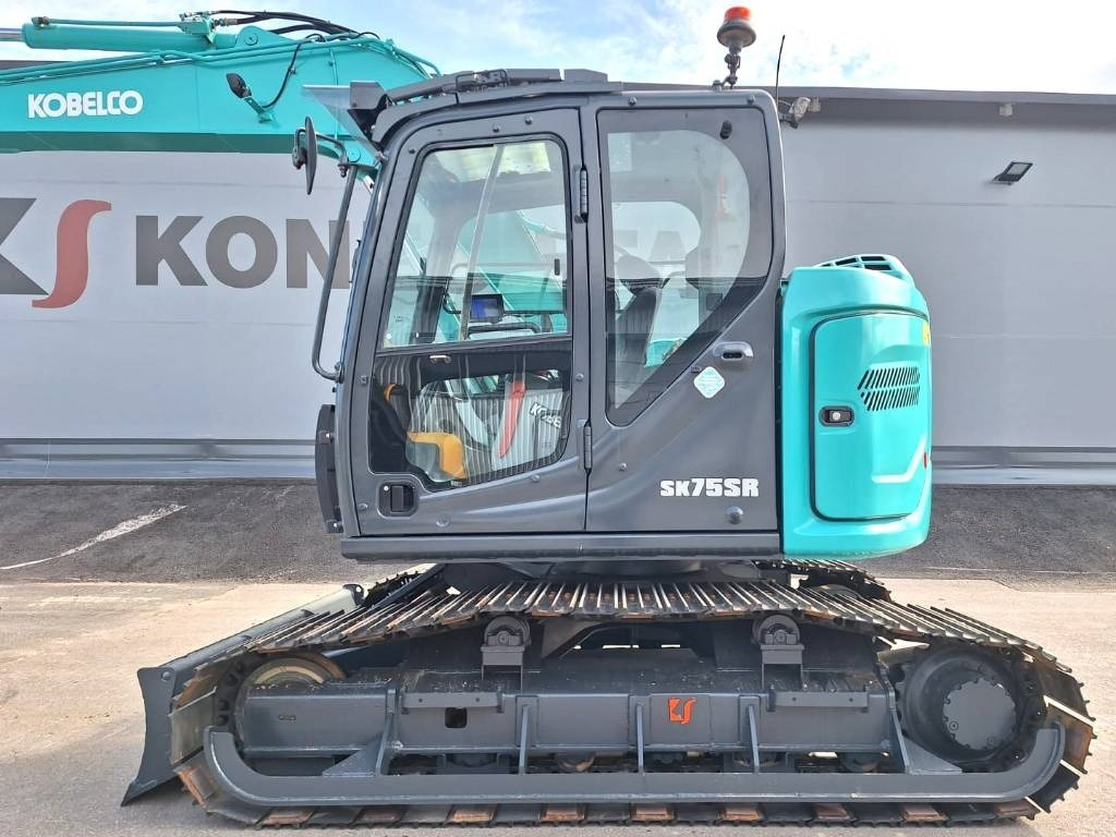 Kobelco SK75SRL-7 -SUOALUSTA-  - Mini pelle: photos 2 Kobelco SK75SRL-7 -SUOALUSTA-  - Mini pelle: photos 2