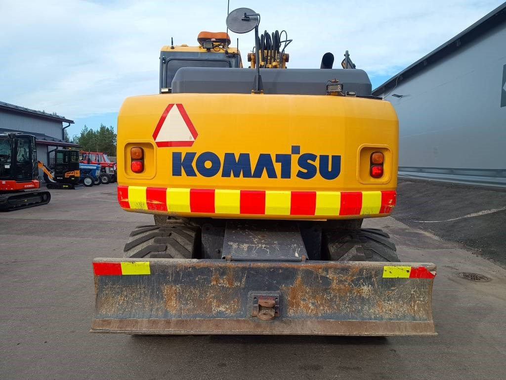 Komatsu MYYTY! SOLD! PW140-7 PYÖRITTÄJÄLLÄ - Pelle sur pneus: photos 4 Komatsu MYYTY! SOLD! PW140-7 PYÖRITTÄJÄLLÄ - Pelle sur pneus: photos 4
