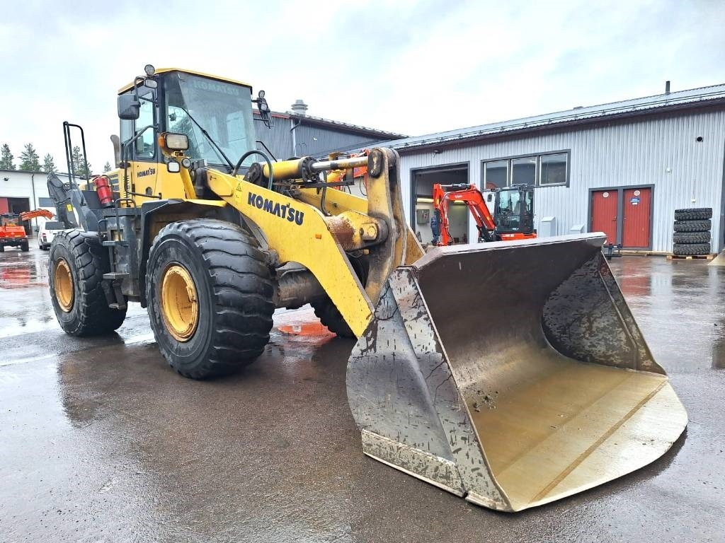 Komatsu MYYTY! SOLD! WA380-5H RASVARI  - Chargeuse sur pneus: photos 5 Komatsu MYYTY! SOLD! WA380-5H RASVARI  - Chargeuse sur pneus: photos 5