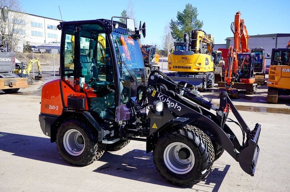 Kubota RT260-2 DELUXE - Chargeuse sur pneus: photos 5 Kubota RT260-2 DELUXE - Chargeuse sur pneus: photos 5