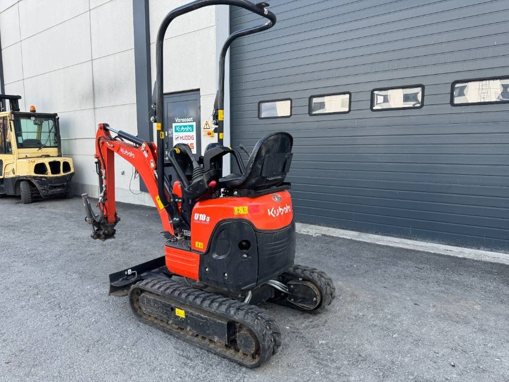 Kubota U 10-3 Kallistuva pikakiinnike  - Mini pelle: photos 3 Kubota U 10-3 Kallistuva pikakiinnike  - Mini pelle: photos 3
