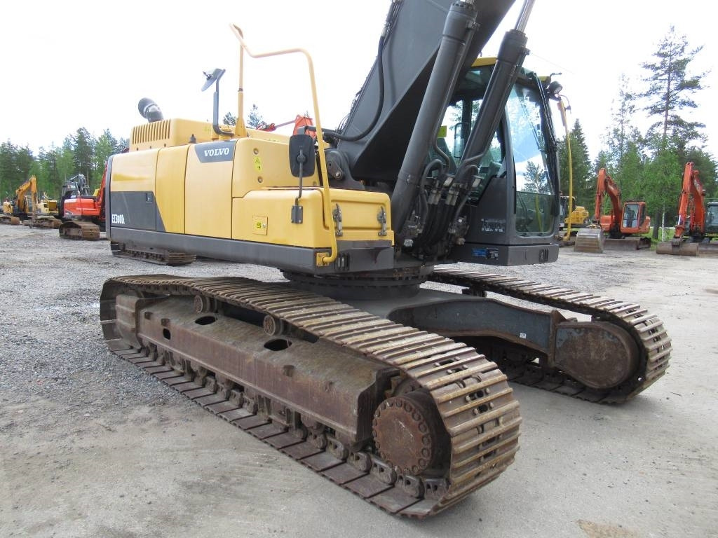 Pelle sur chenille Volvo EC300DL PYÖRITTÄJÄLLÄ: photos 9