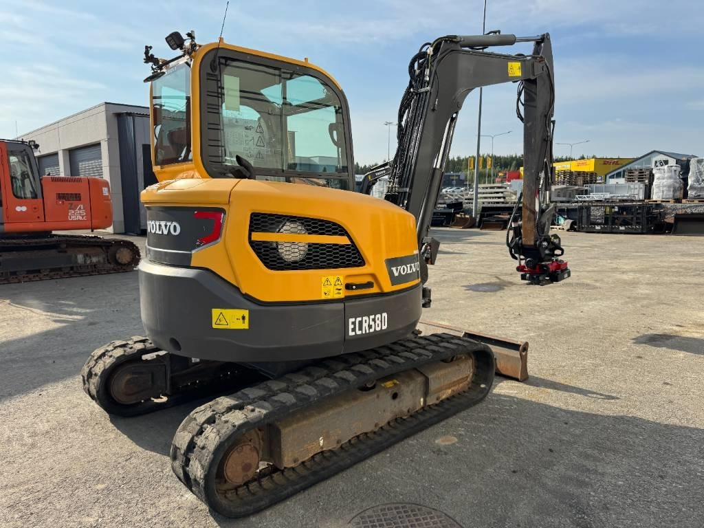 Volvo ECR58D PYÖRITTÄJÄLLÄ  - Mini pelle: photos 5 Volvo ECR58D PYÖRITTÄJÄLLÄ  - Mini pelle: photos 5