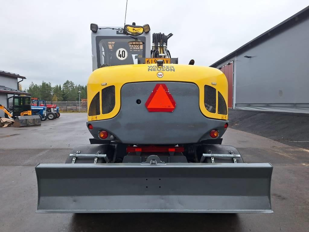 Wacker EW100 PYÖRITTÄJÄLLÄ - Pelle sur pneus: photos 4 Wacker EW100 PYÖRITTÄJÄLLÄ - Pelle sur pneus: photos 4