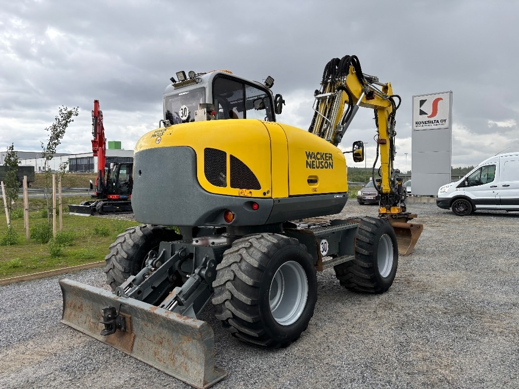 Wacker Neuson EW 100 - Pelle sur pneus: photos 4 Wacker Neuson EW 100 - Pelle sur pneus: photos 4
