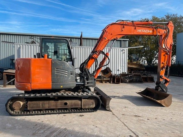 Hitachi ZX85USB-3. 2 Löffel. SW. Klima. - Mini pelle: photos 5 Hitachi ZX85USB-3. 2 Löffel. SW. Klima. - Mini pelle: photos 5