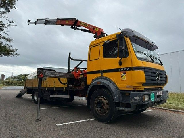 Mercedes-Benz 1827. Kran Palfinger PK13000. - Camion grue: photos 1 Mercedes-Benz 1827. Kran Palfinger PK13000. - Camion grue: photos 1
