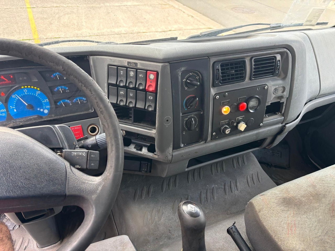 Camion avec nacelle Renault Midlum 220dCi. Hubarbeitsbühne 16m.: photos 14