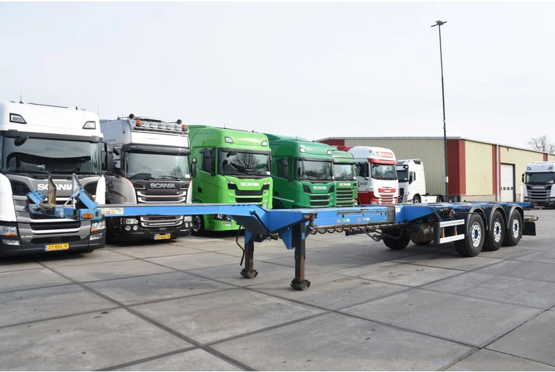 Semi-remorque porte-conteneur/ Caisse mobile D-Tec - SAF AXLES - 2 LIFT AXLES - DISC BRAKES - 2 x EXTENDABLE -: photos 1