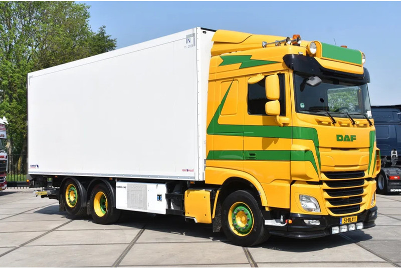 DAF XF 530 SC 6x2*4 + THERMO KING - 626 TKM - LEATHER SEATS - ELEVATOR - LED LIGHTS - EXCELLENT CONDITION - - Camion frigorifique: photos 2 DAF XF 530 SC 6x2*4 + THERMO KING - 626 TKM - LEATHER SEATS - ELEVATOR - LED LIGHTS - EXCELLENT CONDITION - - Camion frigorifique: photos 2
