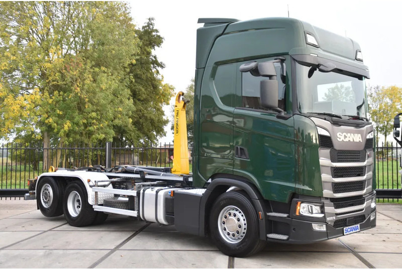 Scania S500 NGS 6x2*4 - HOOKLIFT - RETARDER - 375 TKM - PARK. AIRCO - WHEELBASE: 475 CM - PTO - EXCELLENT CONDITION - - Camion ampliroll: photos 2 Scania S500 NGS 6x2*4 - HOOKLIFT - RETARDER - 375 TKM - PARK. AIRCO - WHEELBASE: 475 CM - PTO - EXCELLENT CONDITION - - Camion ampliroll: photos 2