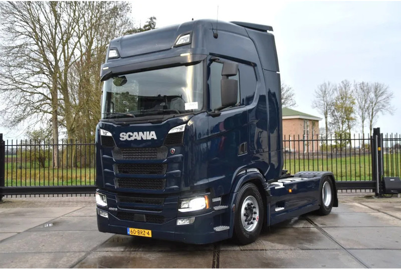 Scania S450 NGS 4x2NB - FULL AIR - 674 TKM - RETARDER - PARK. AIRCO - NAVI - 2 x FUEL TANKS - LED - - Tracteur routier: photos 2 Scania S450 NGS 4x2NB - FULL AIR - 674 TKM - RETARDER - PARK. AIRCO - NAVI - 2 x FUEL TANKS - LED - - Tracteur routier: photos 2