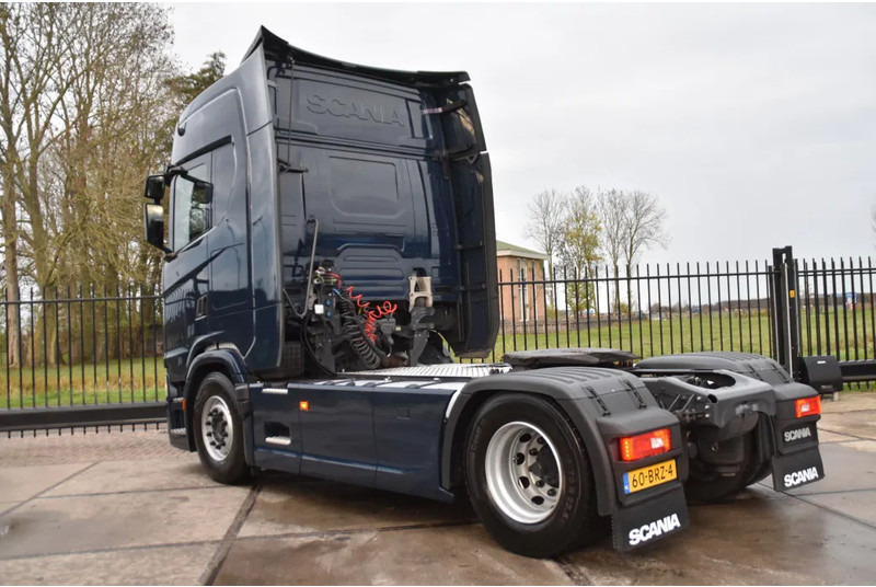 Scania S450 NGS 4x2NB - FULL AIR - 674 TKM - RETARDER - PARK. AIRCO - NAVI - 2 x FUEL TANKS - LED - - Tracteur routier: photos 3 Scania S450 NGS 4x2NB - FULL AIR - 674 TKM - RETARDER - PARK. AIRCO - NAVI - 2 x FUEL TANKS - LED - - Tracteur routier: photos 3