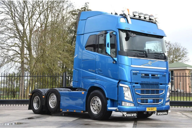 Volvo FH 540 Globe 6x2/4 - 633 TKM - HYDRAULICS - PTO - 2 BEDS - XENON - GOOD CONDITION - - Tracteur routier: photos 1 Volvo FH 540 Globe 6x2/4 - 633 TKM - HYDRAULICS - PTO - 2 BEDS - XENON - GOOD CONDITION - - Tracteur routier: photos 1