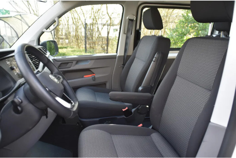 Volkswagen Transporter 2.0 TDI - 110 KW - ONLY 10 TKM - AUT. GEARBOX - NAVI - CAMERA - SLIDING DOOR - LIKE NEW !! - Fourgonnette, Utilitaire double cabine: photos 4 Volkswagen Transporter 2.0 TDI - 110 KW - ONLY 10 TKM - AUT. GEARBOX - NAVI - CAMERA - SLIDING DOOR - LIKE NEW !! - Fourgonnette, Utilitaire double cabine: photos 4
