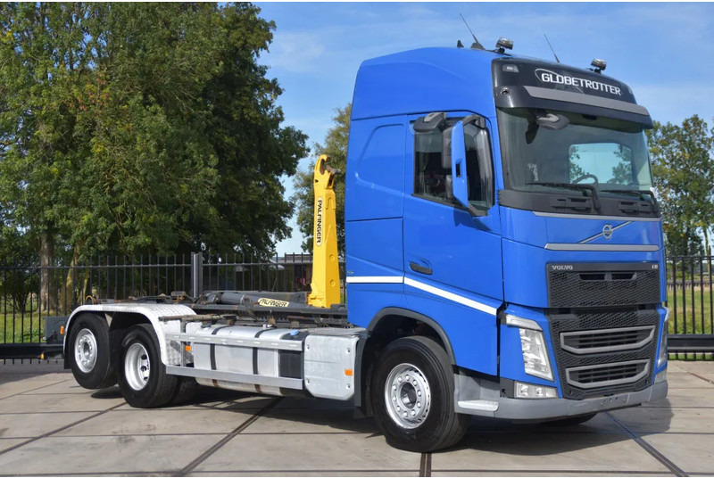 Volvo FH 460 6x2*4 - PALFINGER HOOKLIFT - 841 TKM - PARK. AIRCO - WHEELBASE: 480 CM - PTO - TOP CONDITION - - Camion ampliroll: photos 2 Volvo FH 460 6x2*4 - PALFINGER HOOKLIFT - 841 TKM - PARK. AIRCO - WHEELBASE: 480 CM - PTO - TOP CONDITION - - Camion ampliroll: photos 2